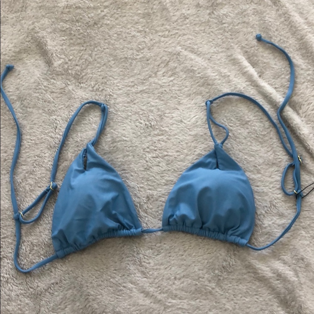 Amuse bikini top